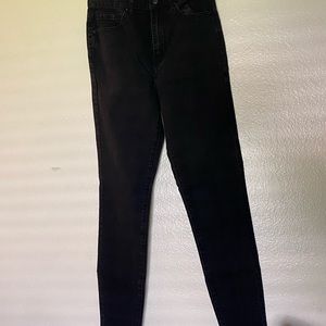 black skinny jeans